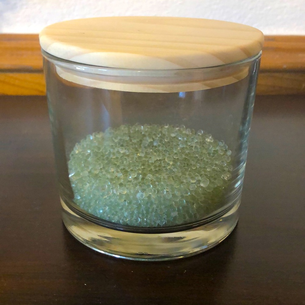 ASMR relaxing glass jar with beads
